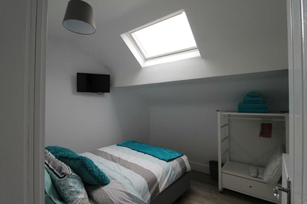 2 Serviced Apartments In Childwall-South Liverpool - Each Apartment Sleeps 6 外观 照片