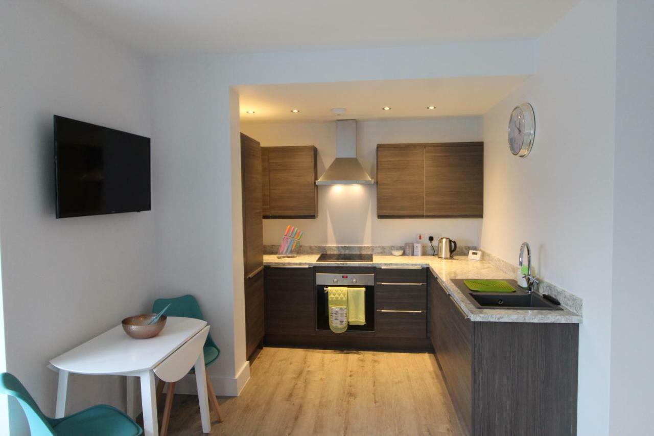 2 Serviced Apartments In Childwall-South Liverpool - Each Apartment Sleeps 6 外观 照片