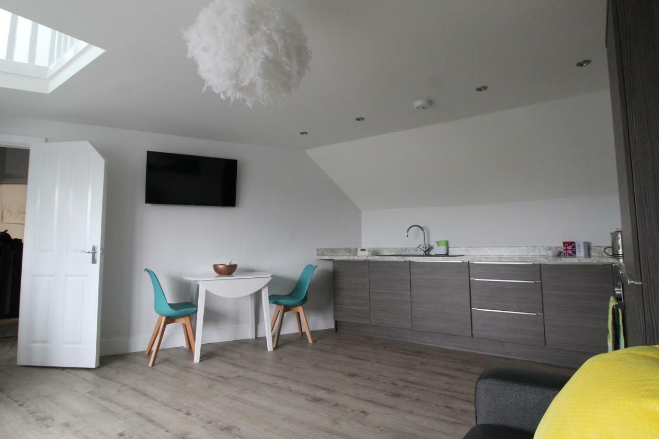 2 Serviced Apartments In Childwall-South Liverpool - Each Apartment Sleeps 6 外观 照片