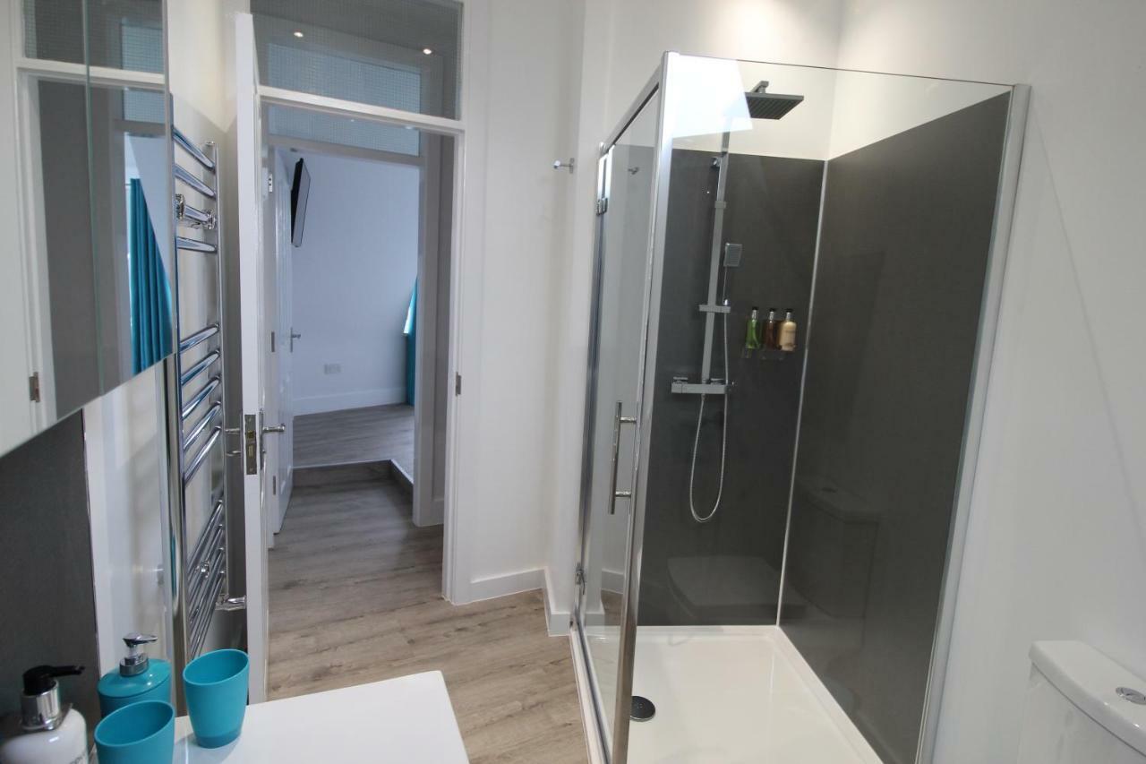 2 Serviced Apartments In Childwall-South Liverpool - Each Apartment Sleeps 6 外观 照片