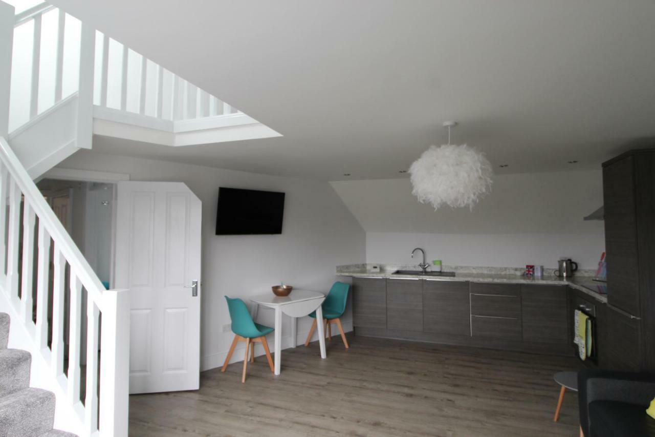2 Serviced Apartments In Childwall-South Liverpool - Each Apartment Sleeps 6 外观 照片